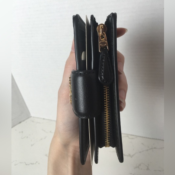 COACH wallet, brand new (with tags) - Picture 3 of 3